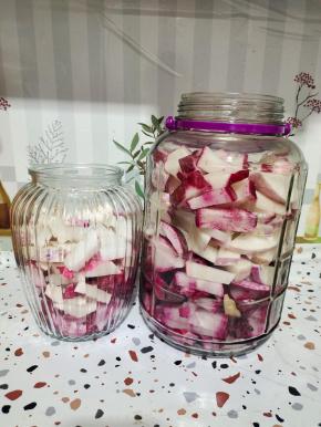 装入无油无水的玻璃瓶里！