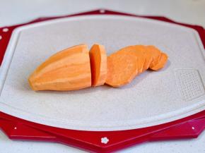 切出厚厚的薄片。