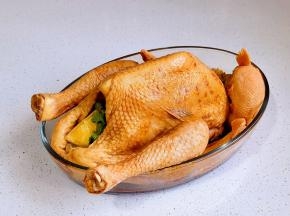 水果洋葱香菜塞进肚子里。