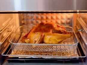 撤掉烤网上的锡纸再烤15分钟。