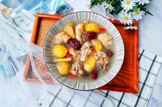 板栗炖鸡