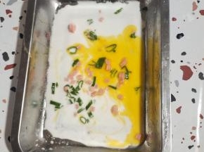 淋上料汁儿，即可开吃了！