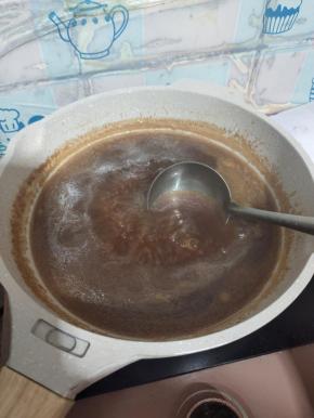 搅拌均匀煮开，料汁儿就做好了！简单吧？