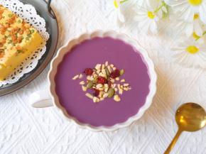 根据自己的口味加一点坚果碎。