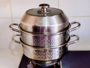 发酵至明显变大，中火烧开后蒸12分钟，焖3分钟再打开。