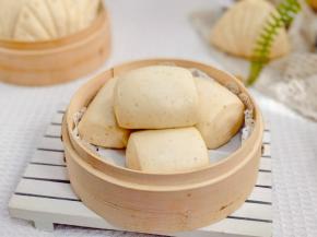 还蒸了几个刀切馒头。