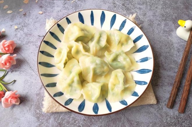 鸡蛋韭菜馅饺子