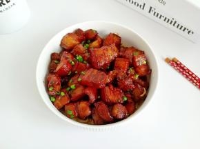 酱香浓郁的五花肉就做好了。