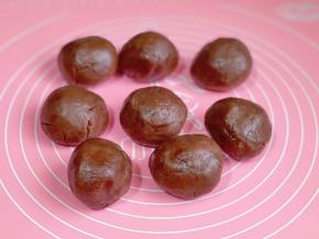 取出分成8等份小面团。