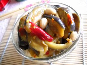 调好味，盛起装盘。