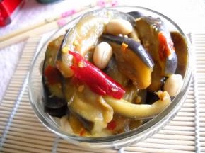 调好味，盛起装盘。