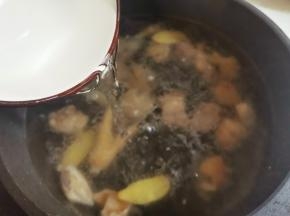 加一满锅水，