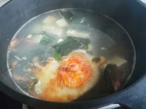 中火煮6-8分钟。
