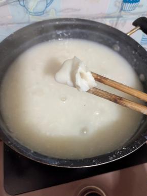 放入一勺猪油！