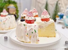 超可爱的雪人蛋糕。