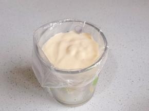 装入裱花袋中。