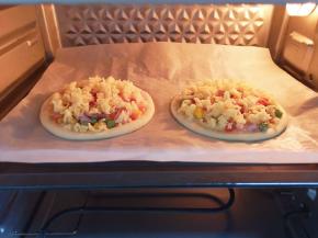 送入预热好的烤箱。