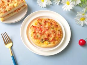 培根小披萨出炉。