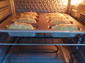 送入预热好的烤箱。