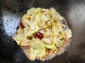 翻炒均匀即可出锅！