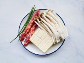 准备好所有食材。