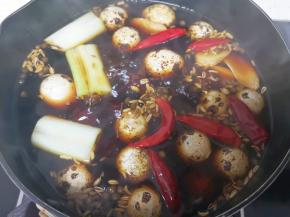 大火烧开以后转小火煮15分钟关火。