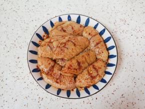 加入食用油搅拌均匀，腌制3个小时以上。