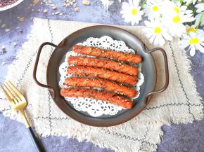 5根火腿肠不够吃。