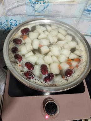 放在电磁炉上煮开！