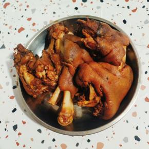 昨晚卤猪头，顺便把猪蹄一起卤了！