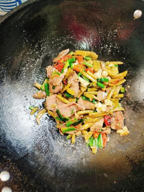 翻炒均匀即可食用！