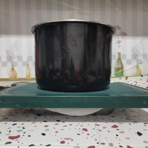 上面压上重物！压一晚上！（如果急着吃压两个小时也可以！）