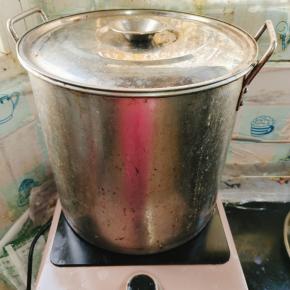 再调小火慢卤一个半小时！