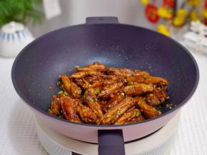 快速翻炒均匀出锅。