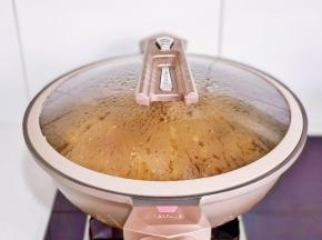 盖上盖子焖25分钟。