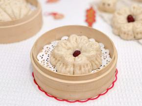 全麦枣花馒头。