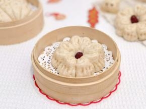 全麦枣花馒头。