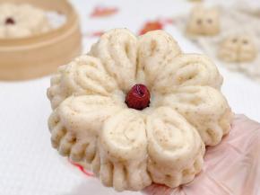 寓意红红火火迎新年。