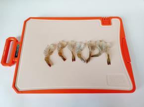 对虾剥壳，虾备划一下。