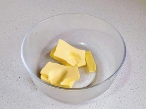 黄油室温软化。