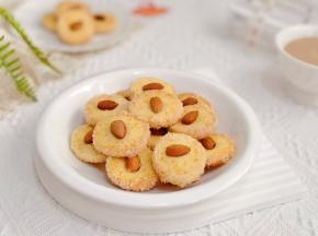 取出晾凉装盘即可享用。