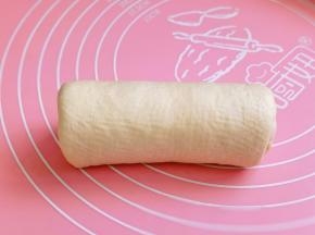 由上往下卷起来。