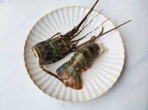 掰开出去内脏脏污。