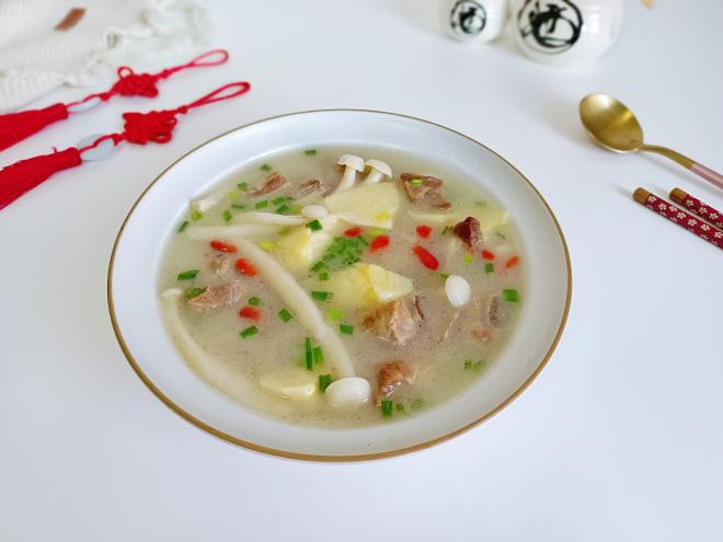 冬笋排骨汤