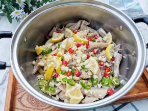 再加蒜末，柠檬，小米辣、