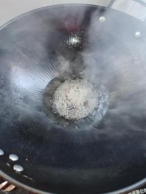 小火熬至枣红色即可！