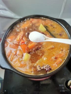 加入适量的盐调味！