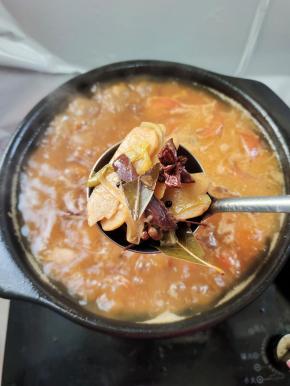 把里面的大料捡出来扔掉！