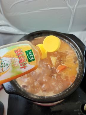 放入适量的太太乐鸡汁鲜！