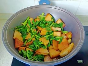 开大火翻炒均匀，